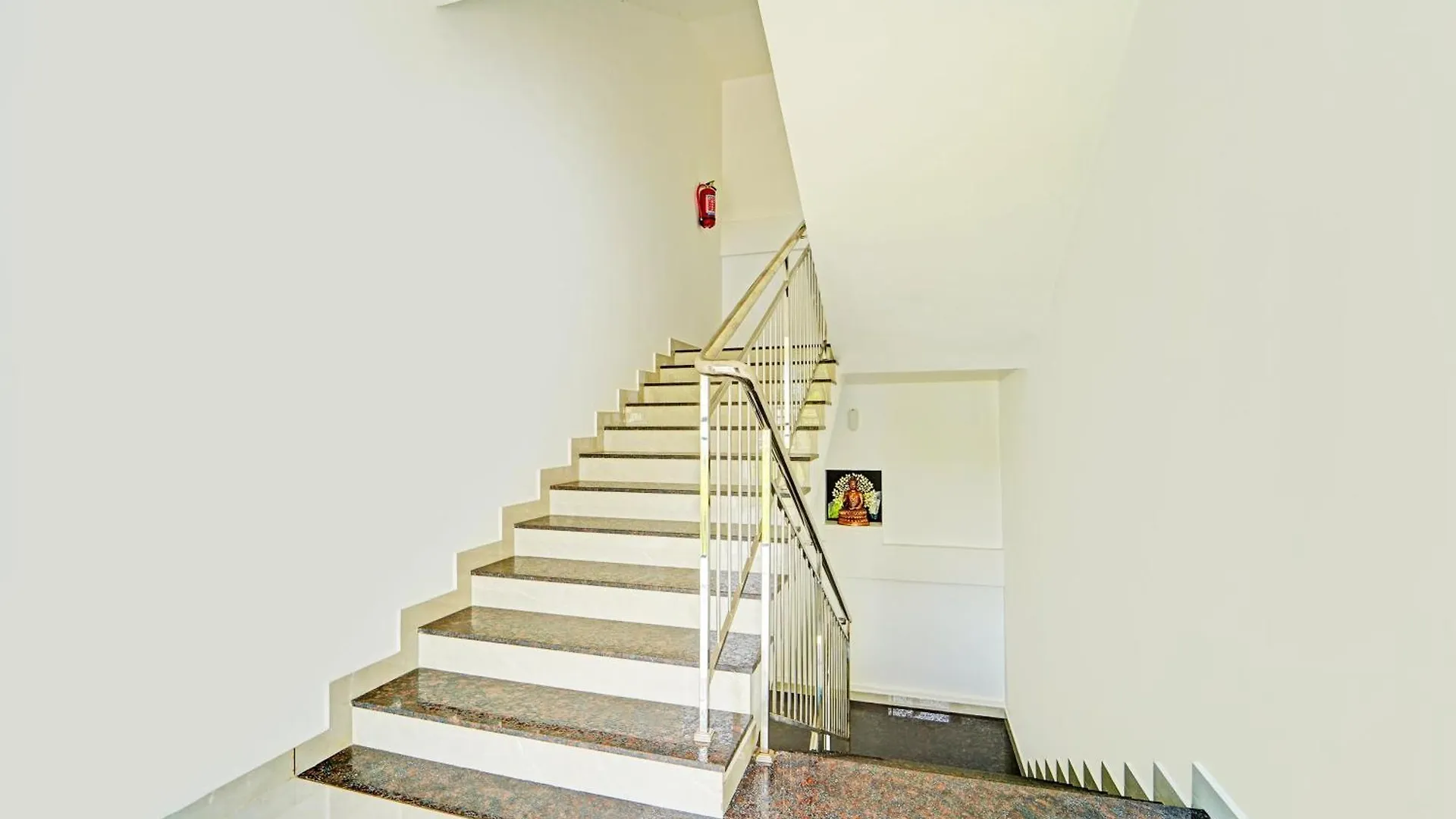 Super Hotel O Kalamassery Near Medical College Kochi 4*,